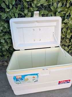 Igloo 54 QT Marine Cooler