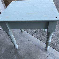 Free Small Side/End Table