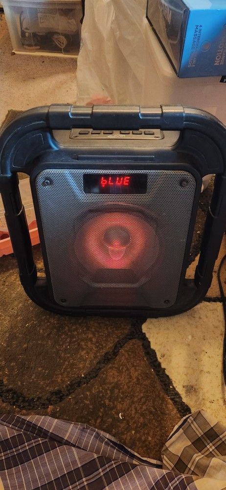 iLiVE Bluetooth Speaker