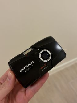 MINT Black Olympus MJU ii Limited DLX Stylus Epic