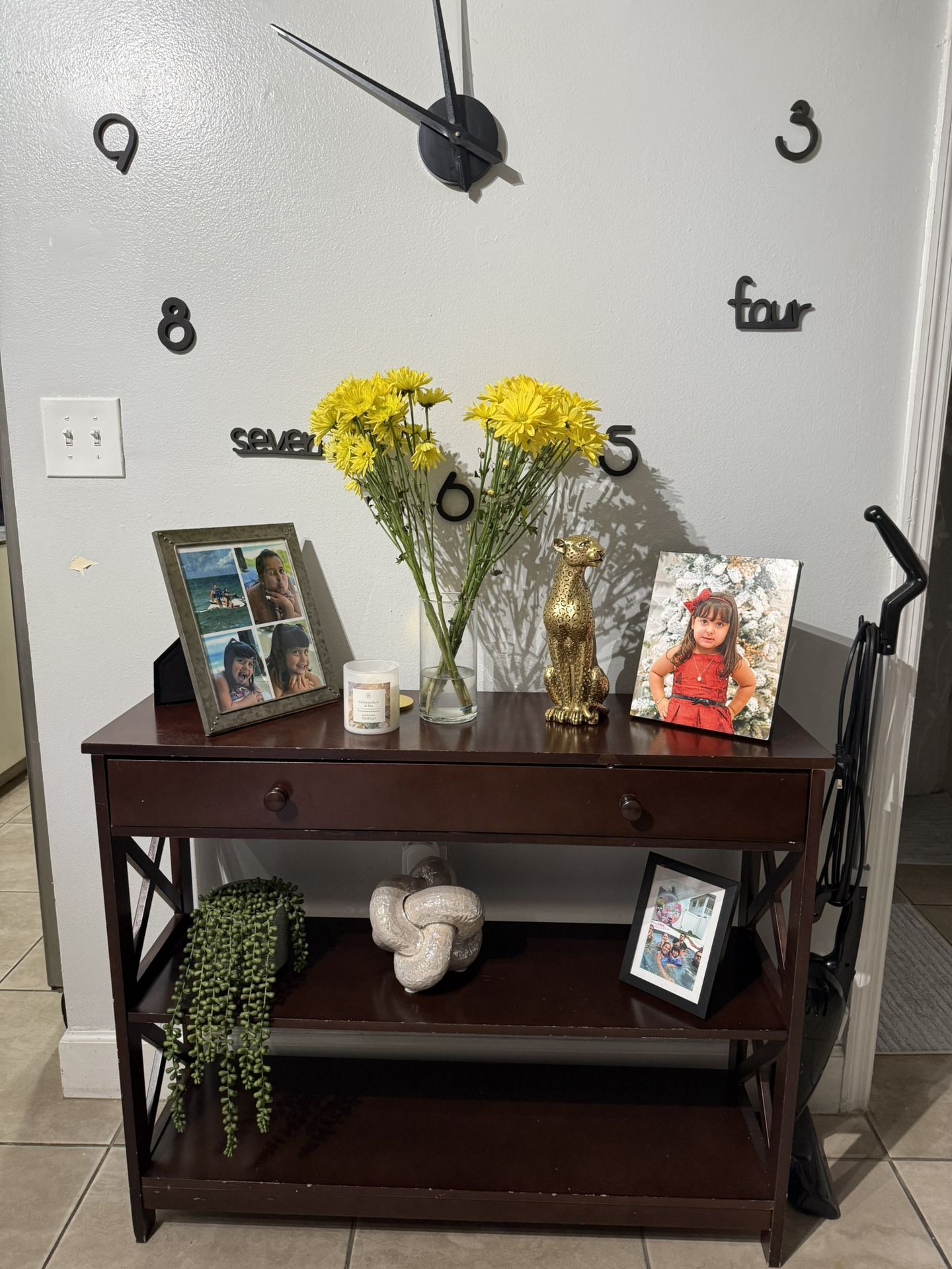 Table Entry Way