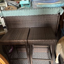 Wicker Bar With 2 Stools 