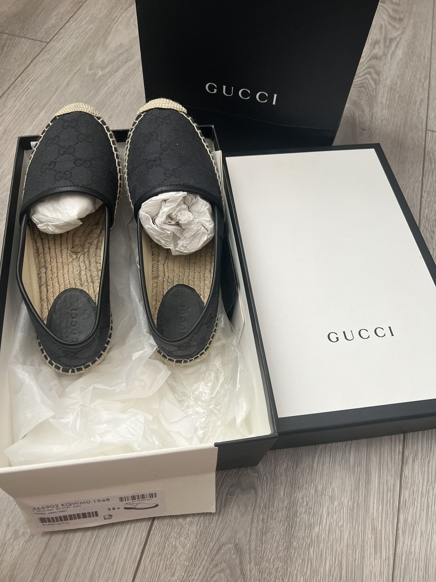 Gucci Women Shoes Authentic LIKE NEW
