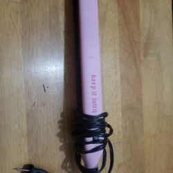 Juicy Couture Hair Straightener 