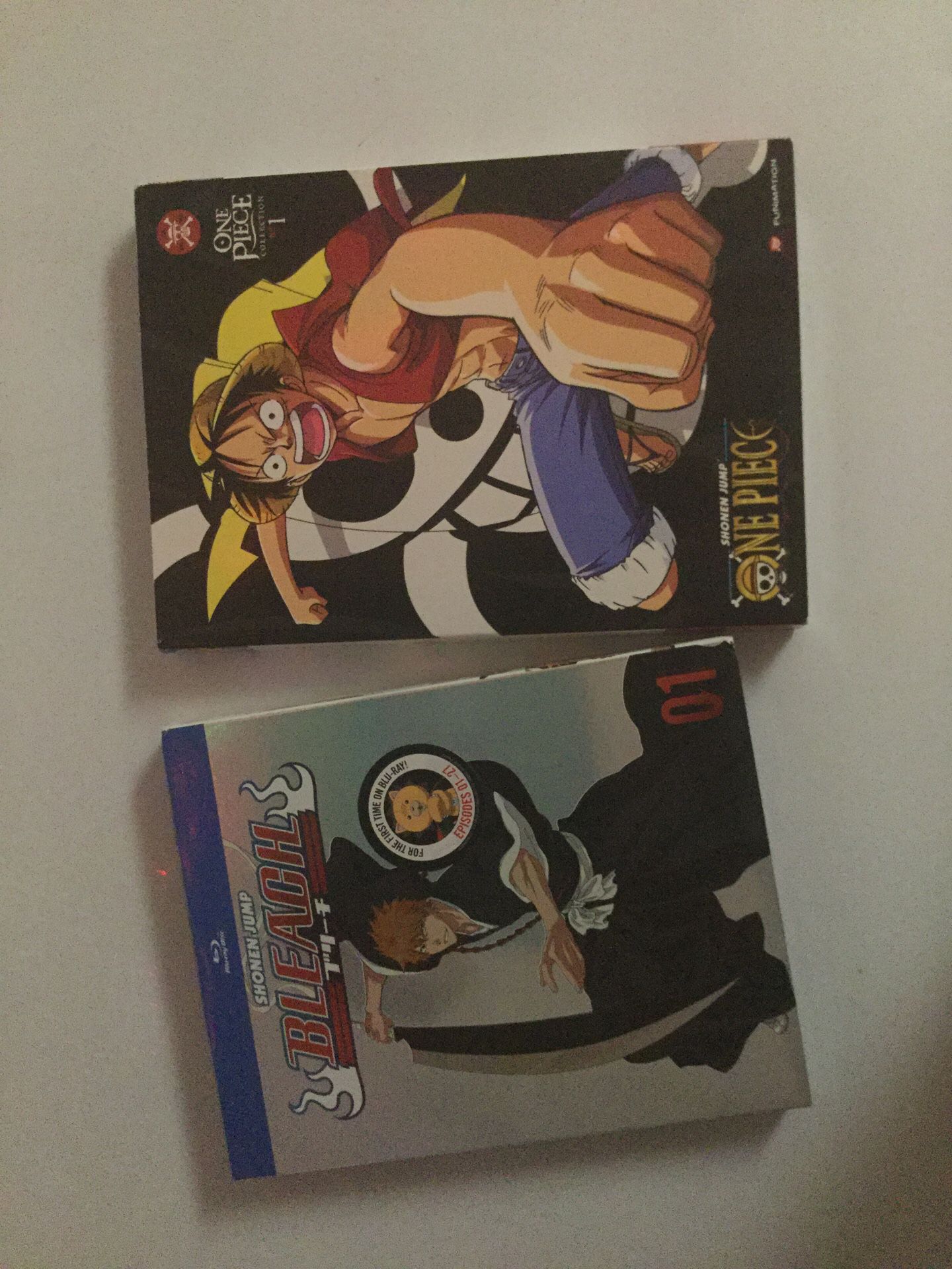 Brand New Popular Japanese Anime-Shonen Jump “BLEACH” & One Piece Collection No.1