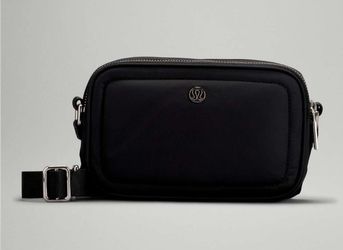 Lululemon Crossbody Camera Bag 2L Black