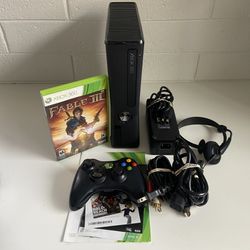  Xbox 360 250GB Console In Original Box Fable 3 W/ Controller & Wires. Does not include halo (see photos