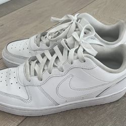 Nike Boys Court Borough Low 2 White Sneakers Size 7y