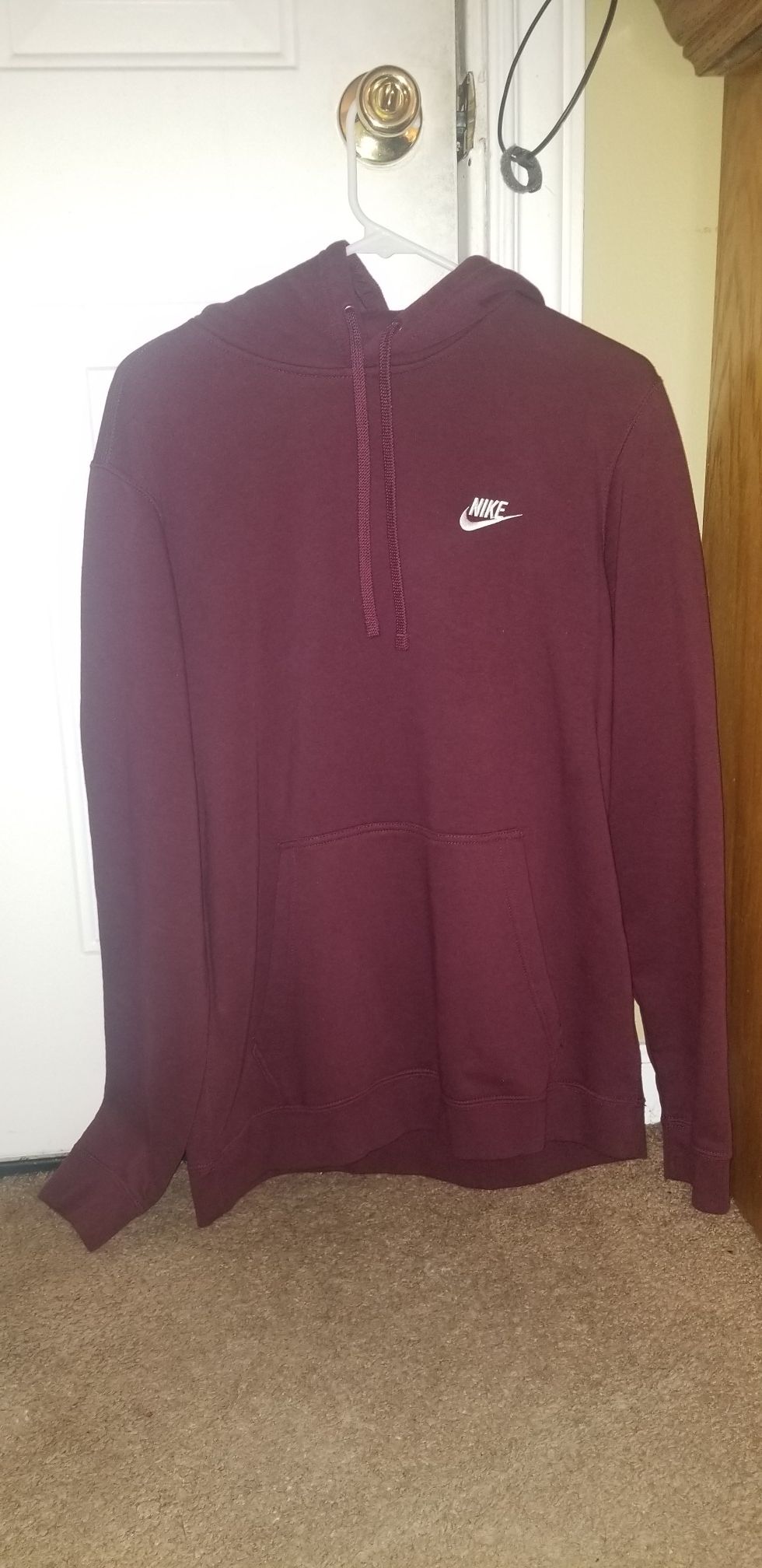 Nike hoodie burgandy