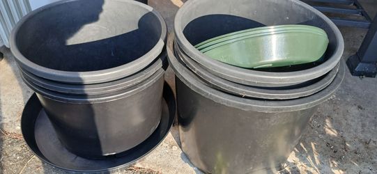 Garden pots