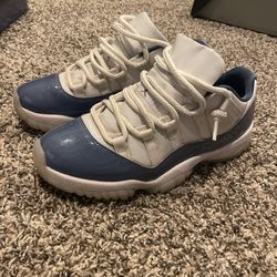 Jordan 11 low “midnight navy”