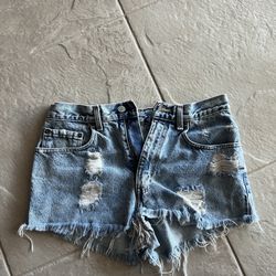 Women’s Levi shorts 550