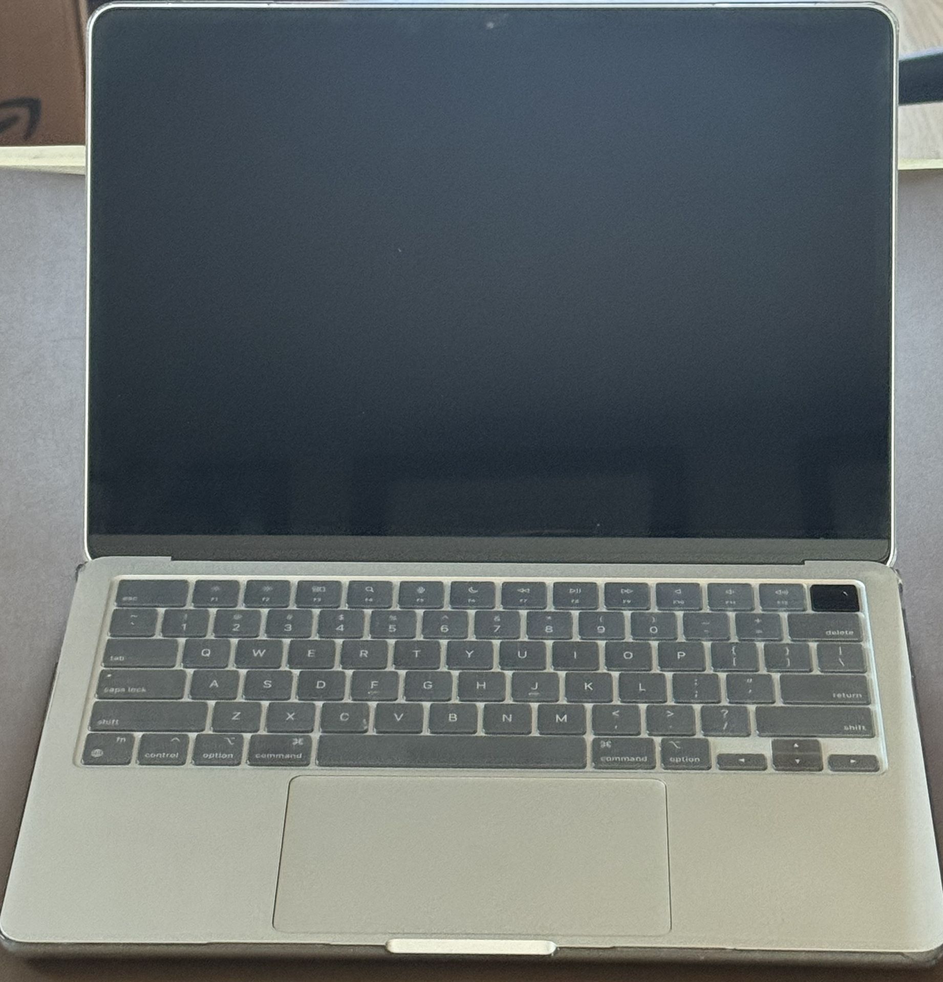 Mac book air A1  model 2681 iCloud Locked 
