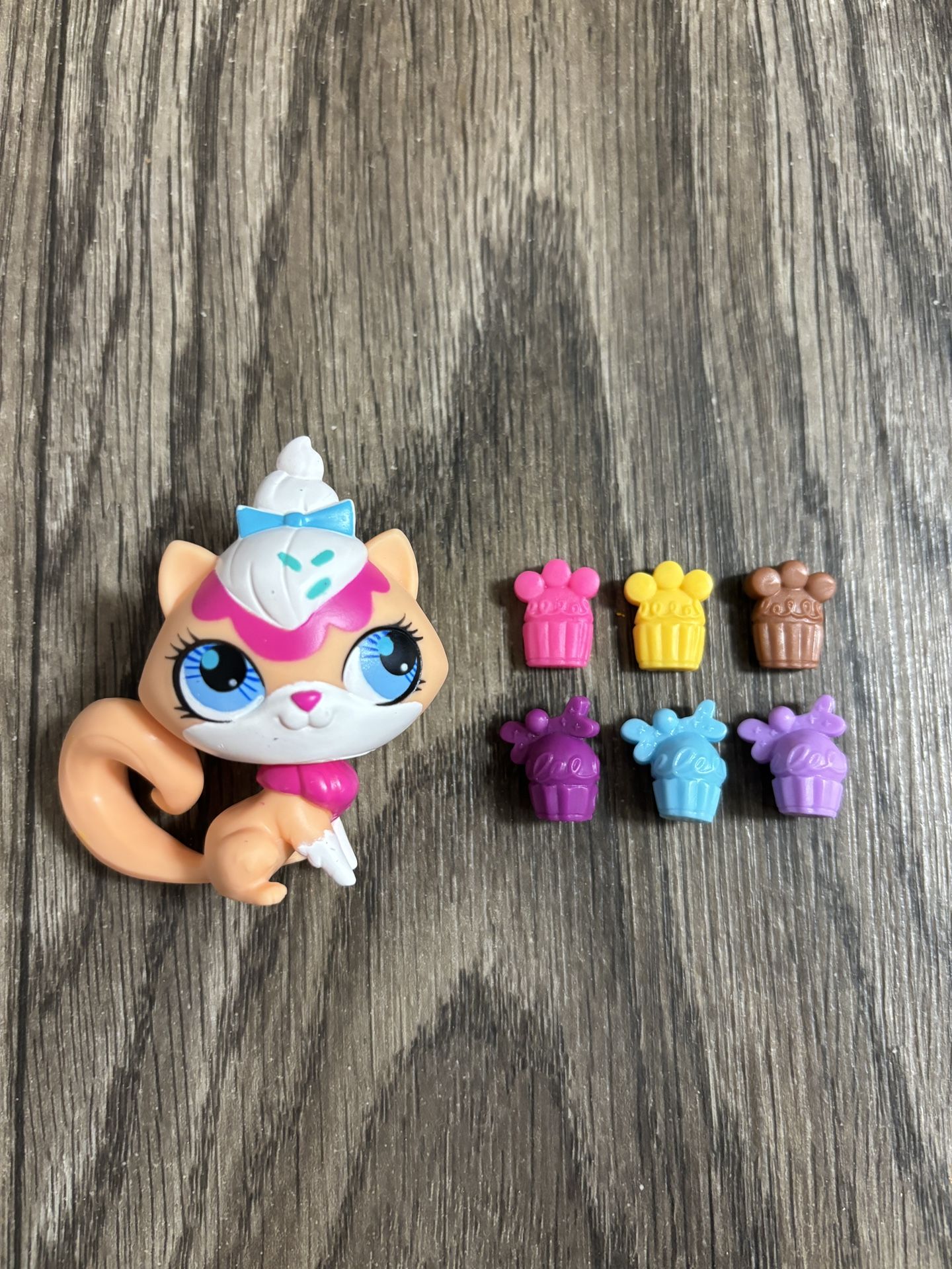LPS Sweet Delights Cat With Treats