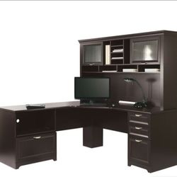 Magellan brand desk and hutch