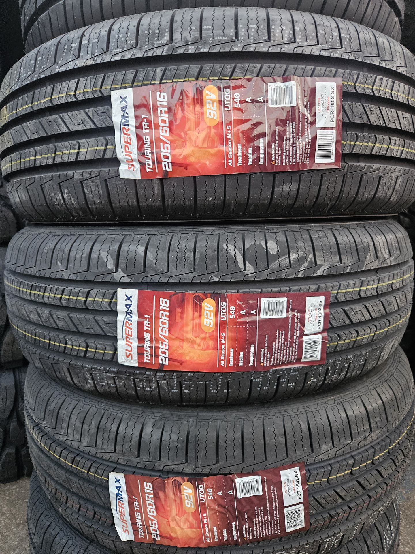 205-60-16 !!! SUPERMAX A/S !!! $280 LAS 4 LLANTAS MONTADAS Y BALANCEO INCLUIDO π