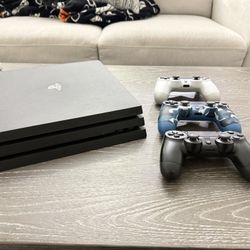 PS4 Pro 1TB Unlocked + 3 Controllers – Great Condition