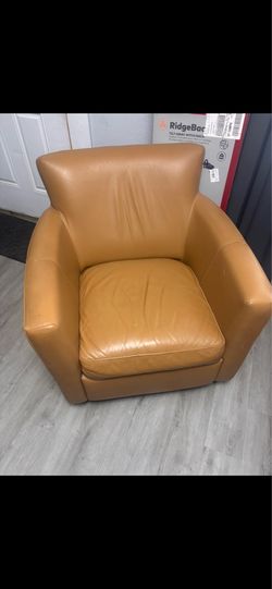 Leather arm Chair