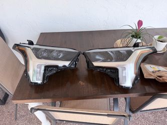 Oem headlights 2026 Toyota tundra
