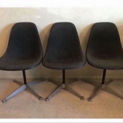 3 Vintage Antique MCM Mid Century Modern Black Herman Miller Eames Fiberglass Chairs Aluminum X Pedestal