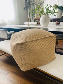 Threshold women floor pouf New