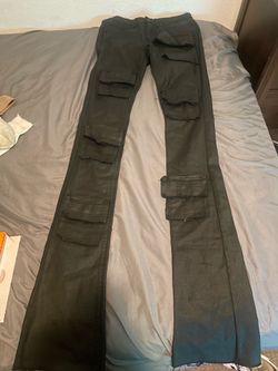 Black super stacked jeans with pockets