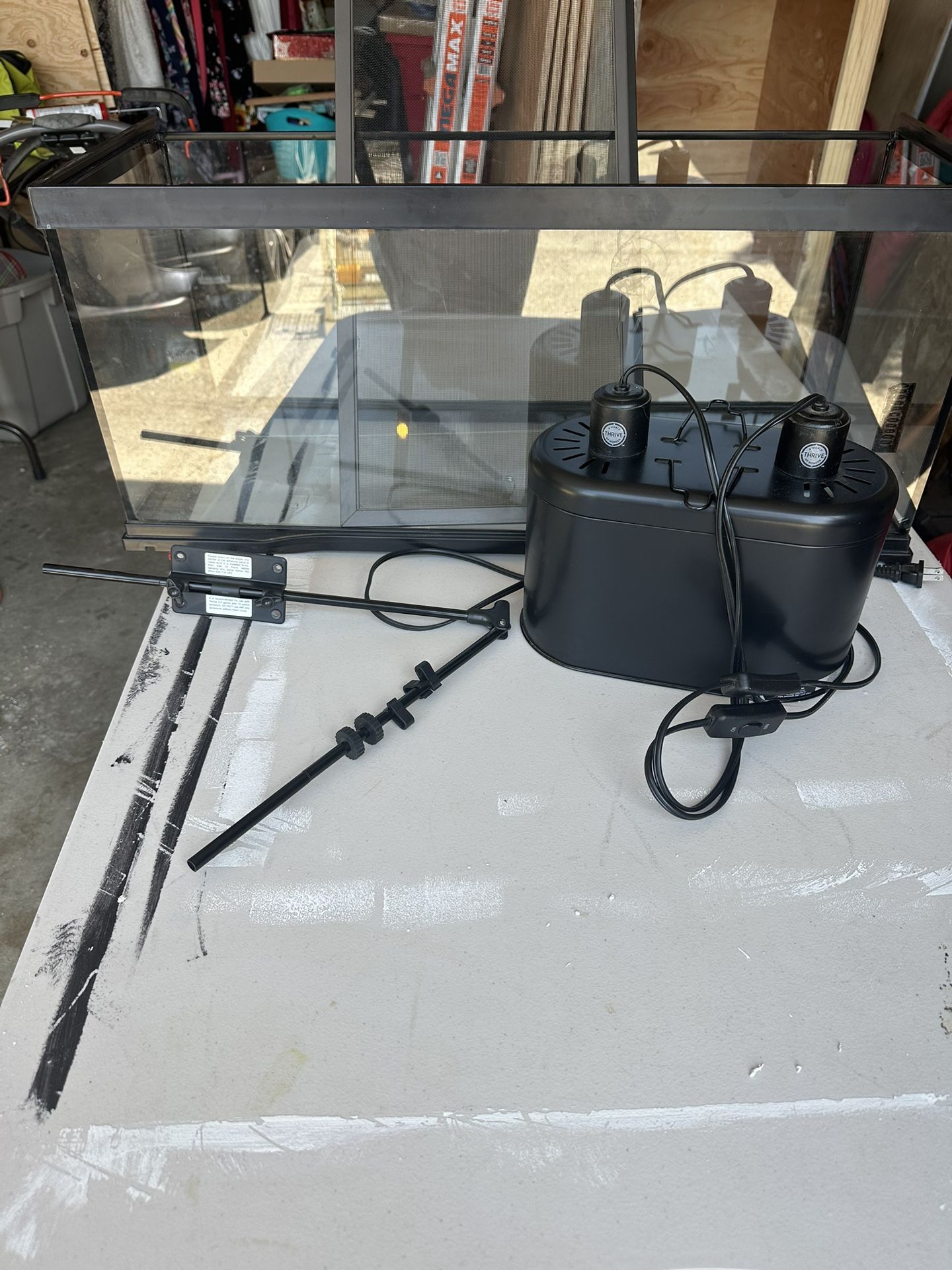 40 Gallon Tank With Dual Lights