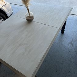 Dining Room Table/LivingRoom