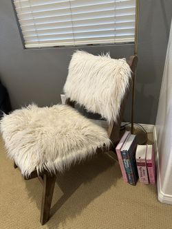 Ivory faux flokati gunnar chair hotsell