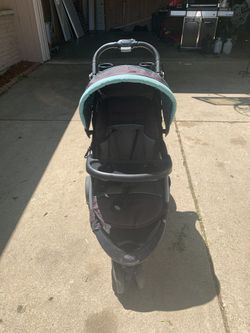 Baby stroller by Baby Trend