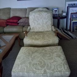 Chair/Ottoman, FREE