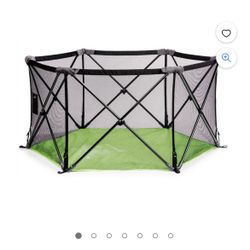 Summer Infant Play Yard With Cover
