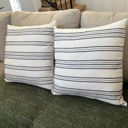 Decorative Pillows 