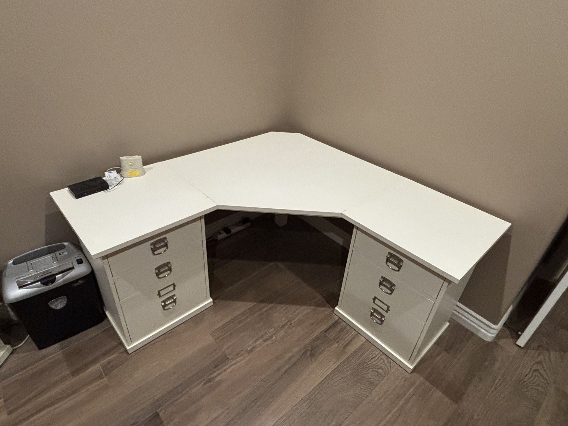 Pottery Barn Bedford Corner Desks (2) with 6 drawers And 1/4” Glass Tops $500 Each Sold Together Or Separately