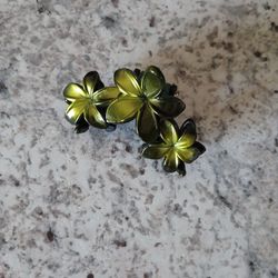Flower hair clip