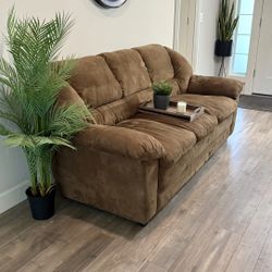 Couch (FREE Delivery!🚚)