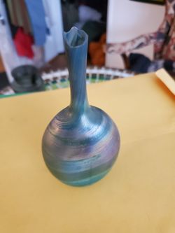 cute bud vase