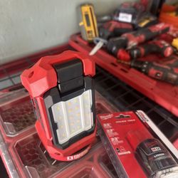 Milwaukee Light New And Battery 2.0