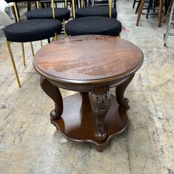 Solid Wood Sofa Side Table with Shelf, 22'' Two Tone Round End Table, Living Room Corner Table, Chipped White and Cherry Top