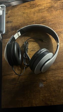 White wired Headphones Headset