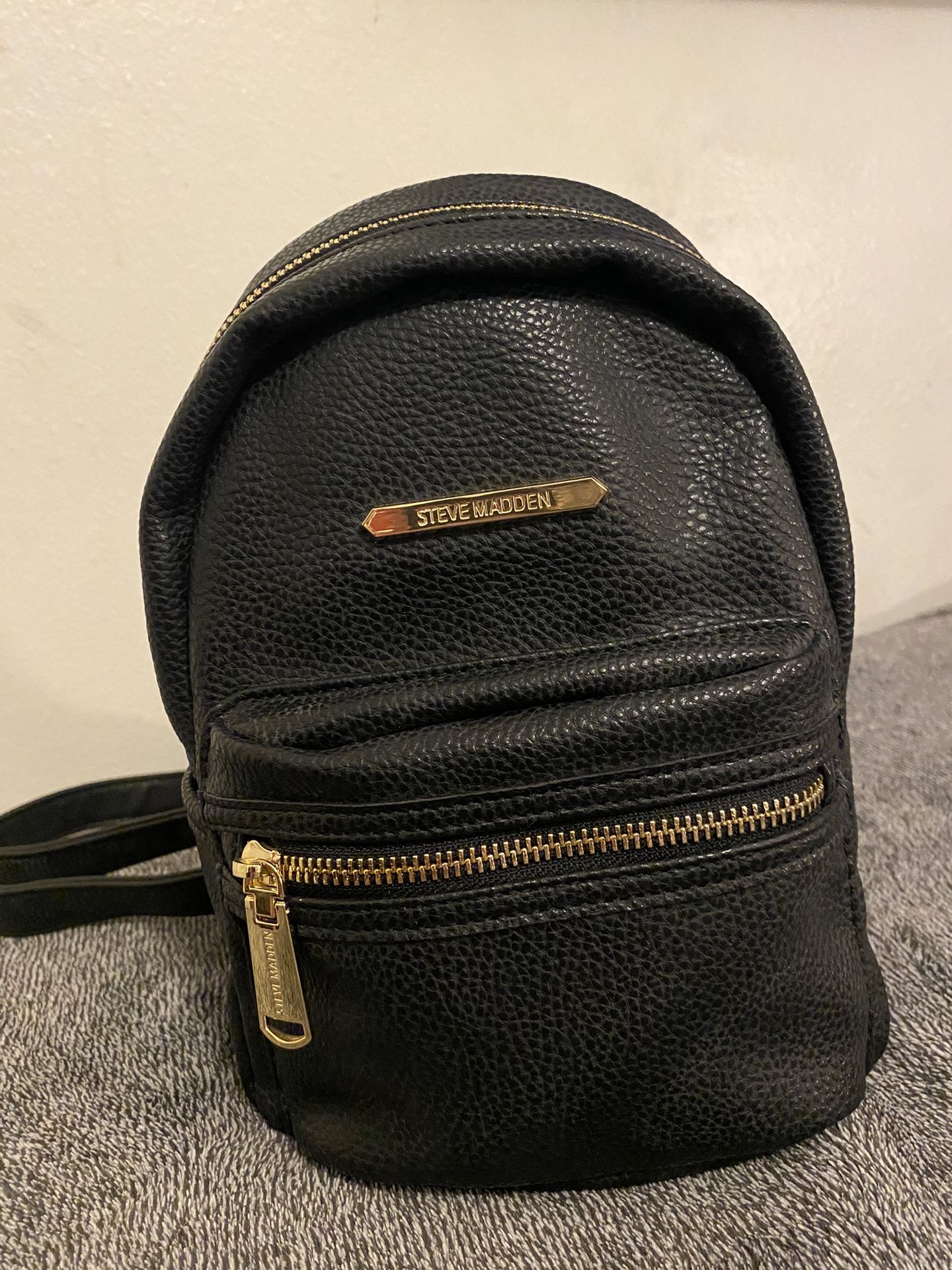 Steve Madden mini backpack