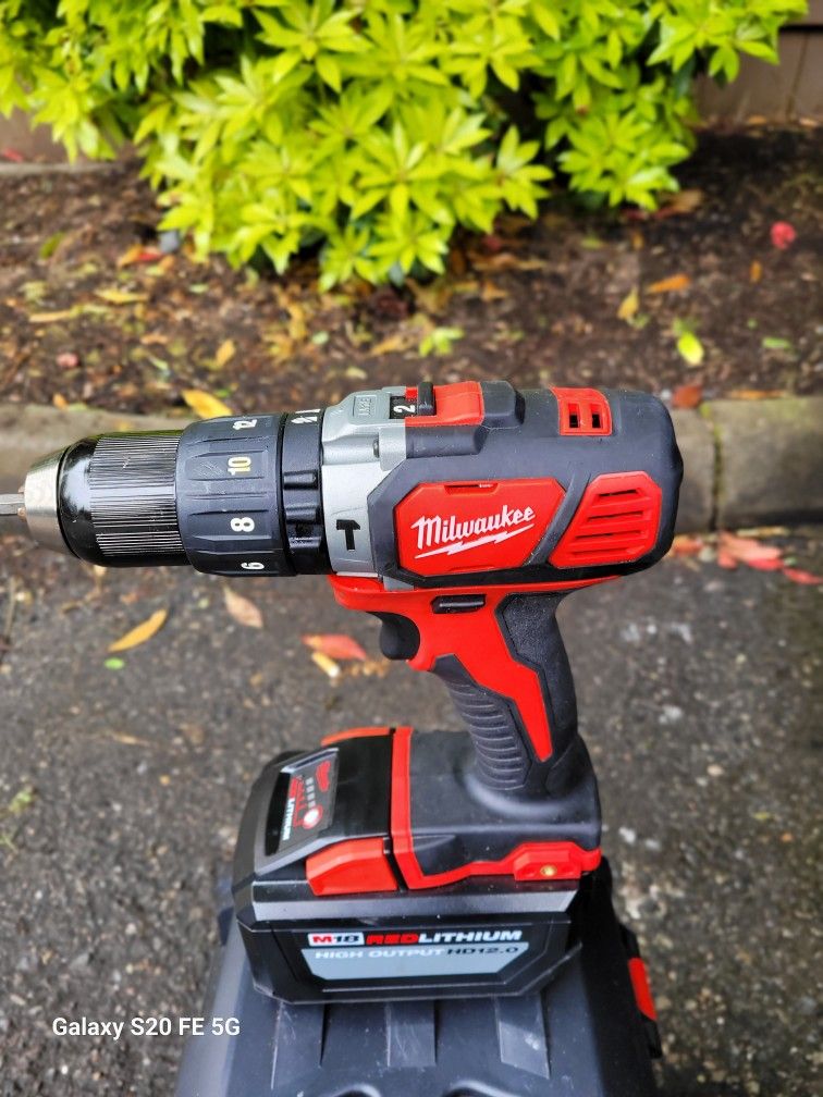 Milwaukee Drill With Battery