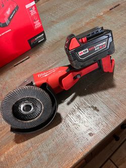 4 1/2” / 5” Grinder with battery