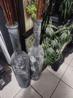 2 Tall decoration vases