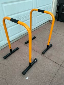 Dip bars, dip station