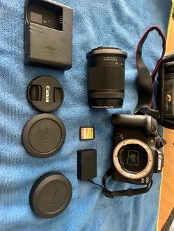 Canon R10 w 18-150mm Mirrorless Vlogging Camera