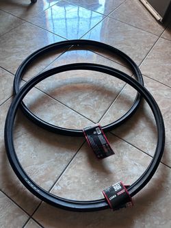 Kenda Kwest Bike Tires – Set of 2