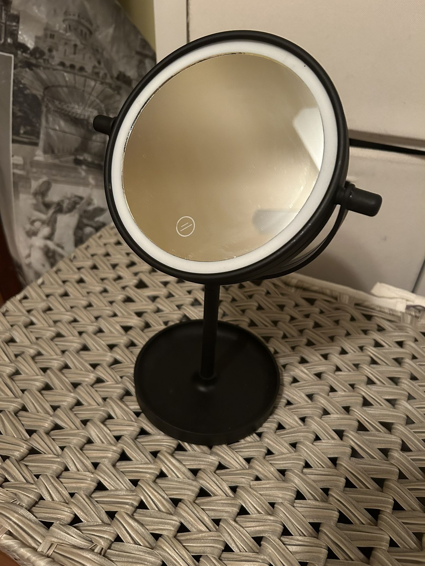 Battery Powered Light-Up Mirror
