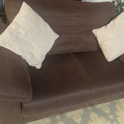 brown fabric loveseat 61x34x34
