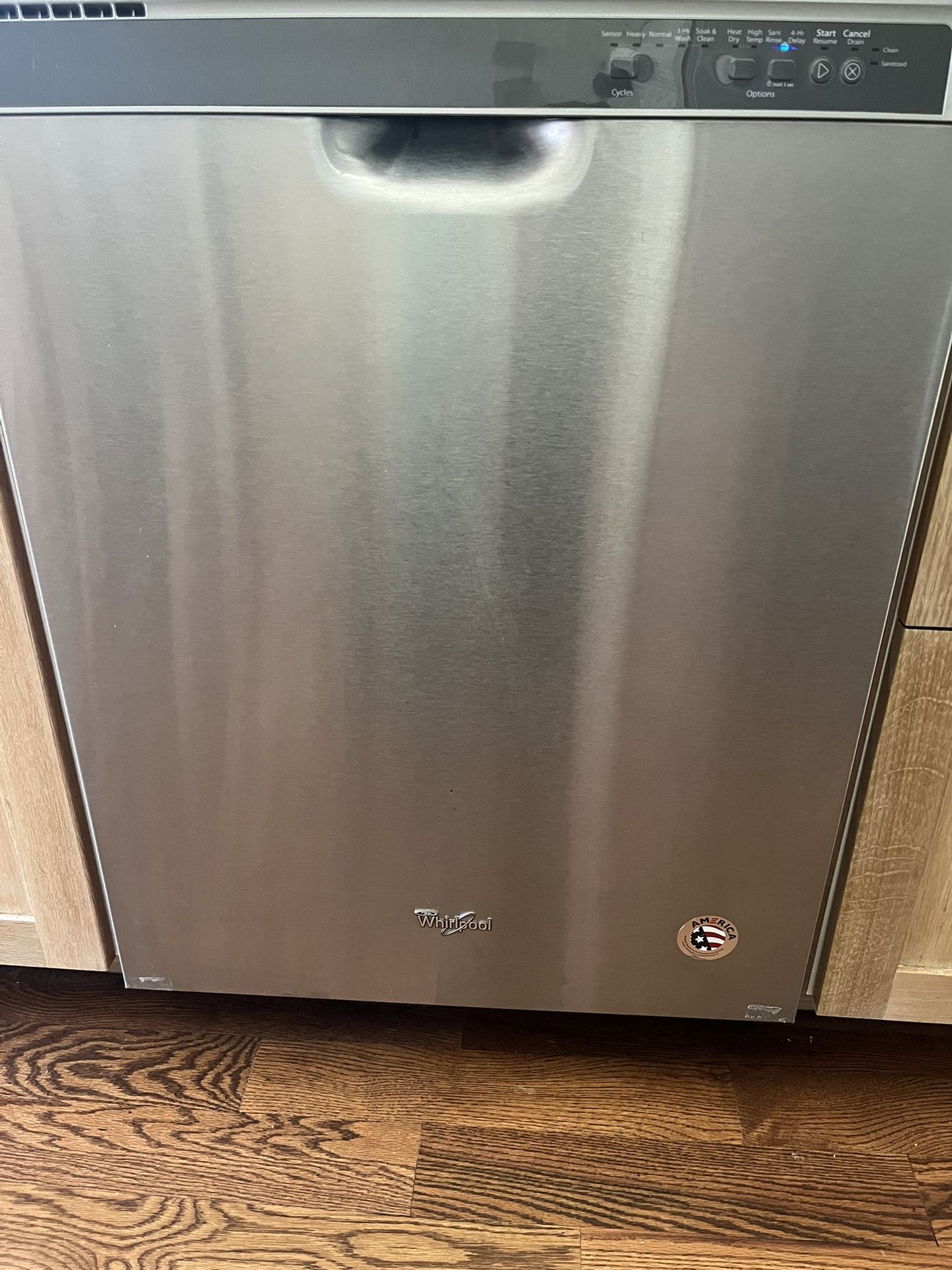 Whirlpool Dishwasher - Perfect Working Condition